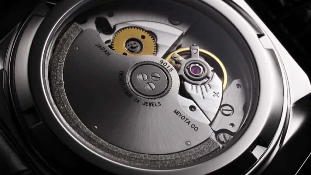 Vincero uses Miyota Quartz Movement